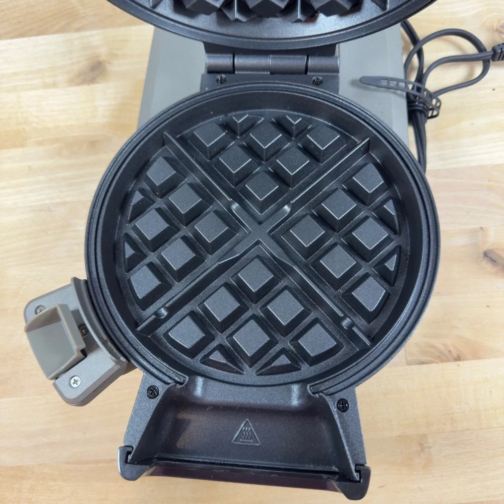 Cuisinart VWM-200PC1 Vertical Belgian Waffle Maker Silver Gray Nonstick